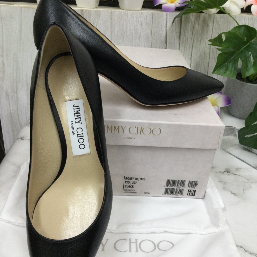 NWOT Jimmy Choo Black Pointed Leather Pumps
